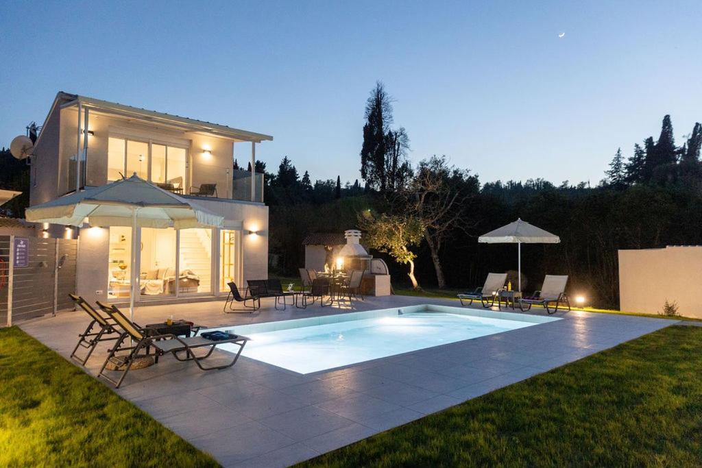 Elena Private Pool Hébergement de vacances Kontokali